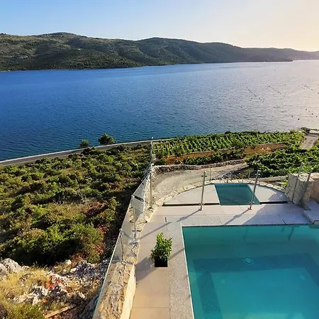 House Rex - Marina, With A Private Pool Nyaraló