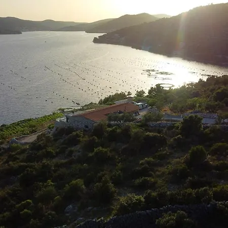 Nyaraló House Rex - Marina, With A Private Pool
